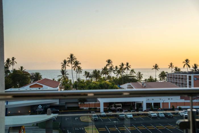 Sun Style & Location Viva Jaco Condo