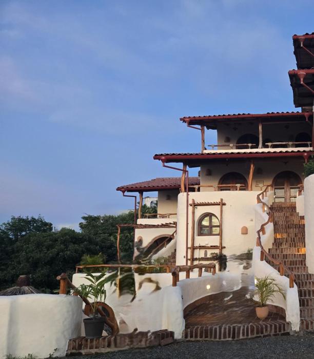 2 Bedroom Villa with private pool resort pools and ocean views