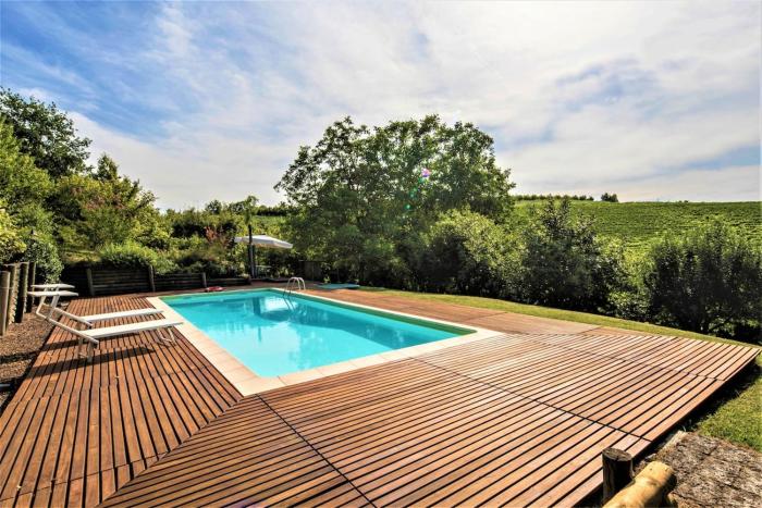 Villa Mezzaluna private pool,AC,Wifi,5km from Alba
