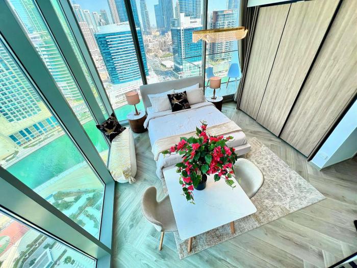 Peninsula Three Businessbay, Dubai