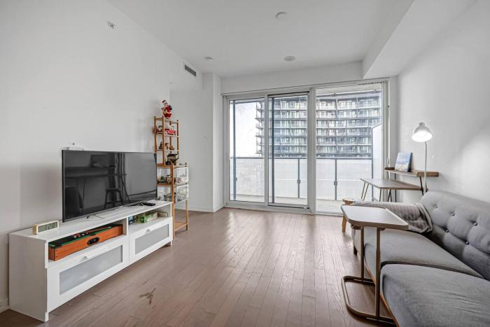 Heart of Downtown ·Modern 2BR ·Gym ·Pet Friendly