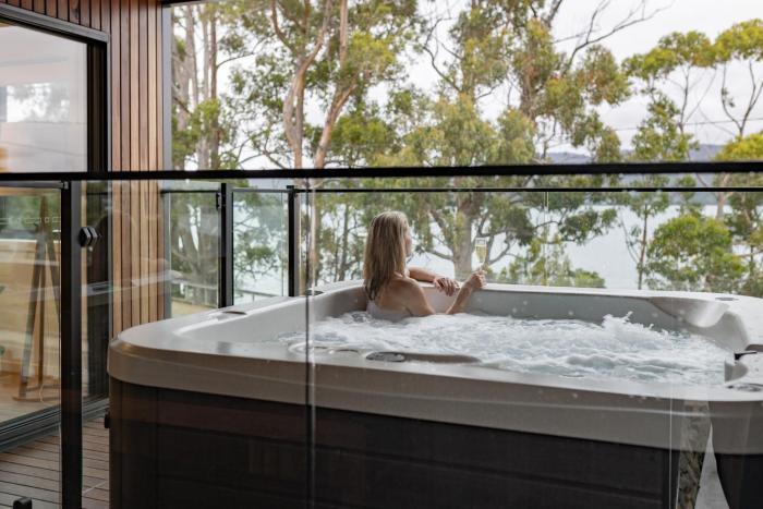 Bay View Retreats- Ocean mist
