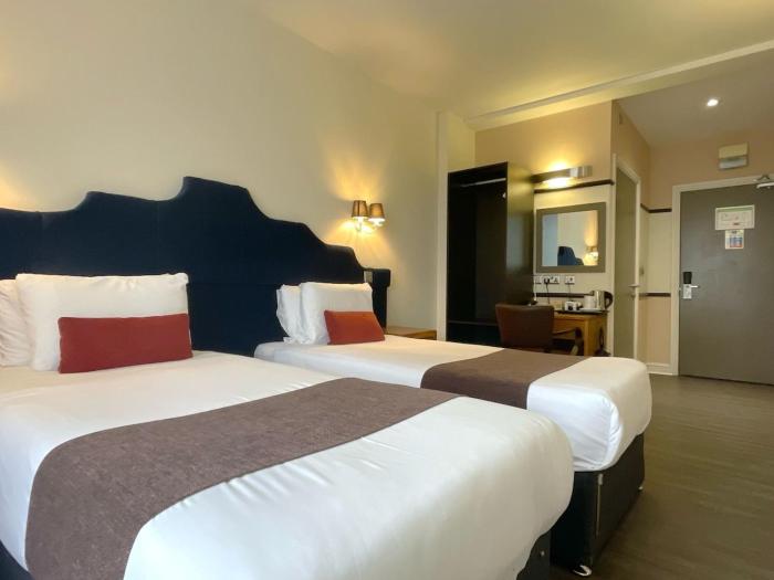 HNFC Stays - En-suite, Free Parking & Restaurant