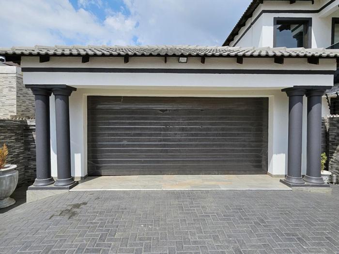 Luxury Self-Catering 3 En-Suite Bedrooms & 6 Beds