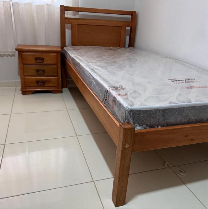 Alugo Quarto para mulheres passarem a noite