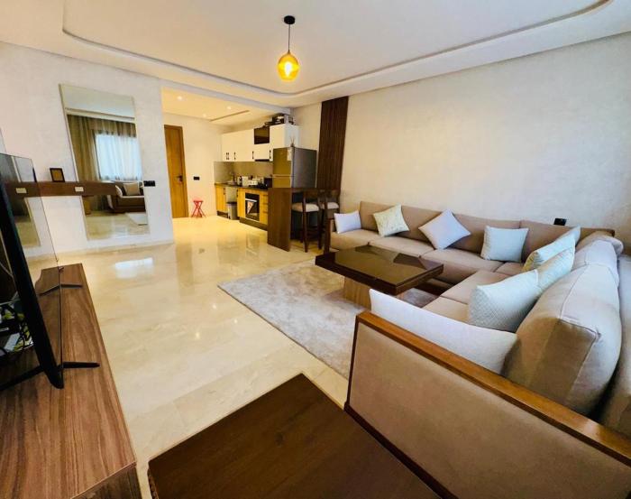 Relaxing Stay Pools, Gym & Jacuzzi