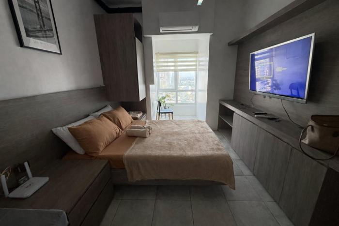Miyas Crib I Staycation Tomas Morato Quezon City
