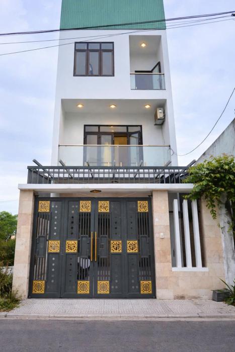 Ngôi nhà giá rẻ nội thất hiện đại gần biển