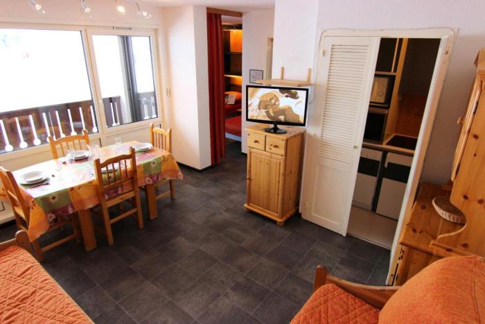 Résidence Olympic - JOLI APPARTEMENT 4 PERSONNES, PIED AUX PISTES AVEC SUPERBE VUE. SALLE DE BAIN ENTIEREMENT REFAITE A NEUF ! MAE-7669