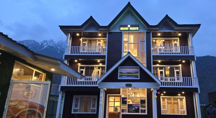 Hotel Heaven Heights