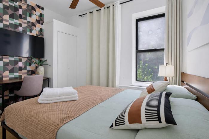 2 BD Tranquil Unit close to Central Park