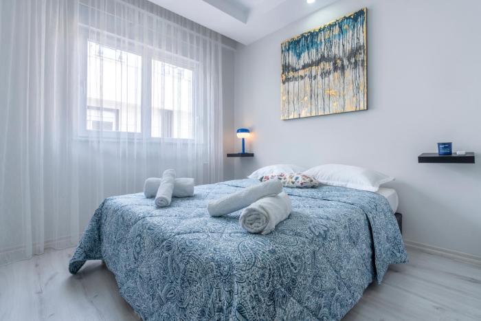 25-Hadrian Kapısı Kaleiçi 5 Dakika Rezidans