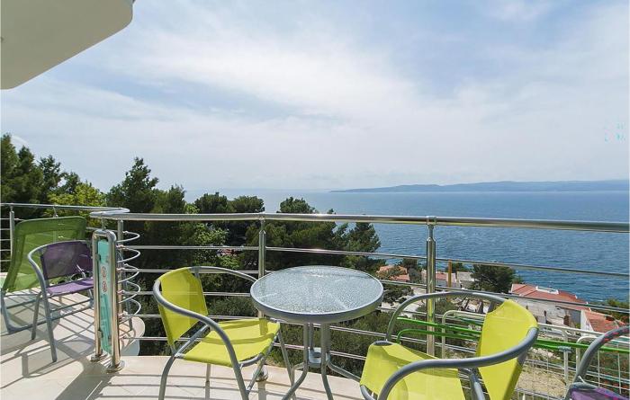 Beautiful Apartment In Brela With House Sea View
