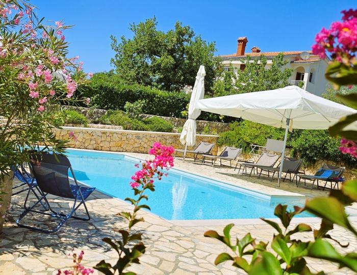 Villa Sloboda Appartments, Pinezici