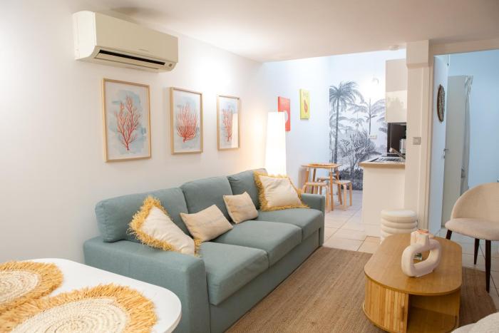 Duplex carré dor au calme sur cour 100m de la plage