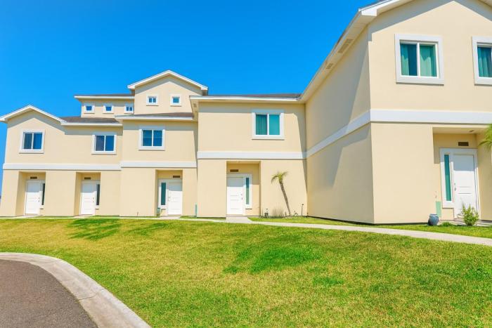 Luxury Waterfront Bungalow - Fisherman Paradise