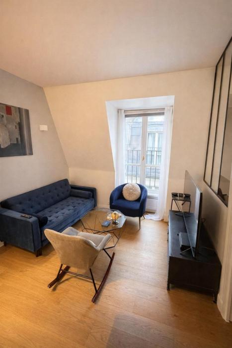Luxurious one bedroom near Champs-Elysées - by Luxuo