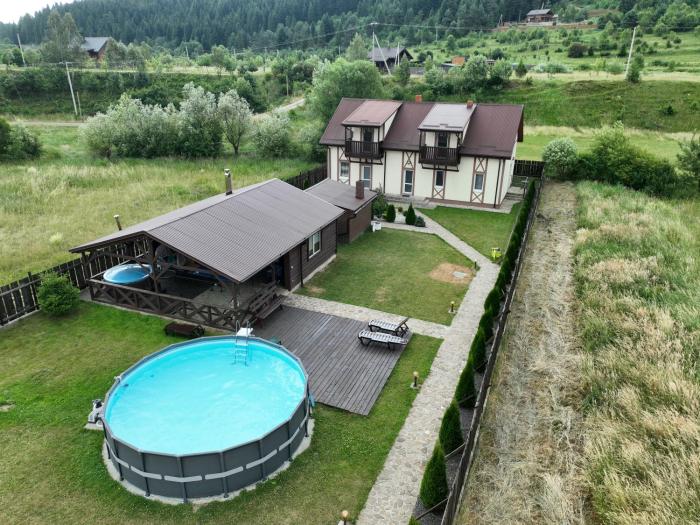 Котедж "Під Горбком"