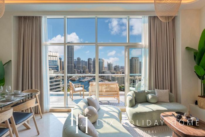 LUX The Dorra Bay Marina View Suite