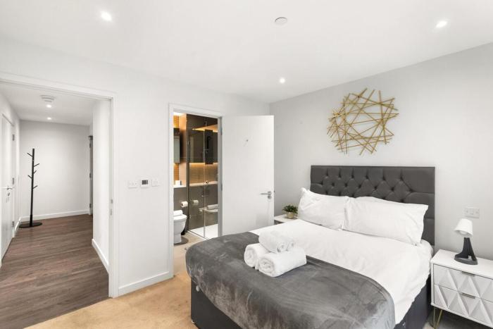 Bright & Modern 2-Bedroom Hackney Apartment