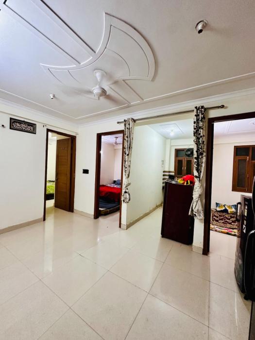 Spacious 3 BHK Apartment in Lively Islamic Area