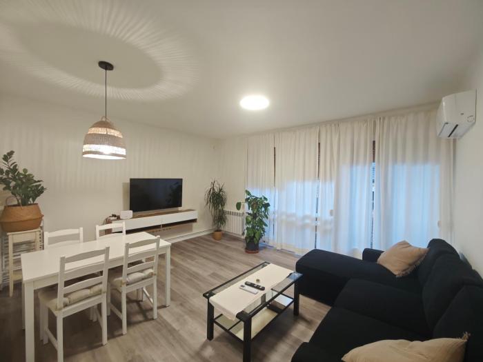 Encantador Apartamento en el Corazón de Tremp