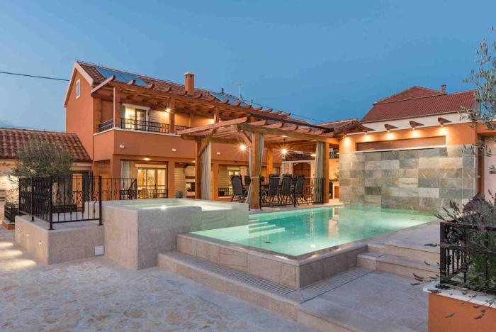 Luxury Villa Finessa Skradin 1 with heated pool, jacuzzi and sauna