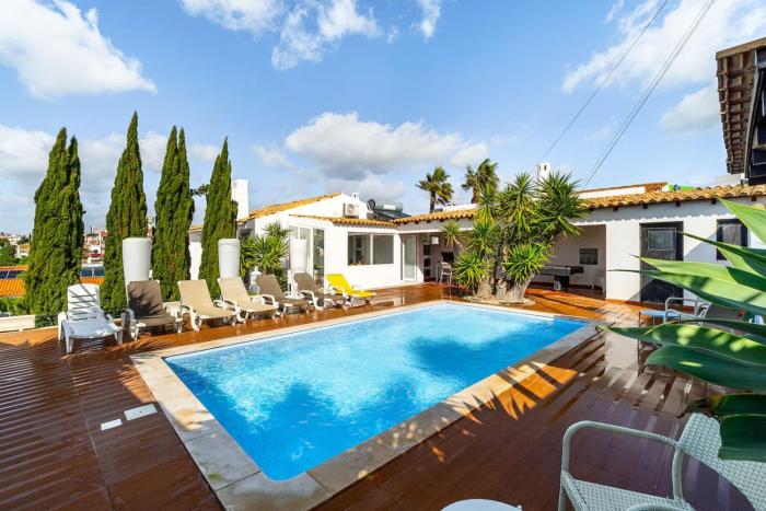 Villa Yuka - Pool and Oura Beach
