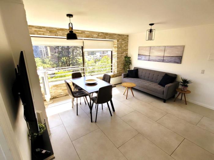 01 Comodo, cama KING con Estacionamiento Providencia