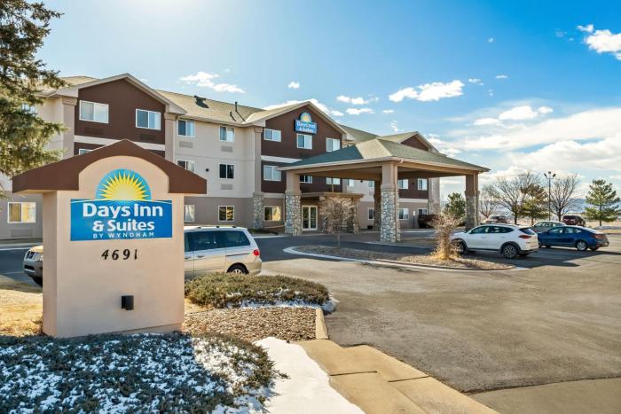 Days Inn & Suites by Wyndham Castle Rock