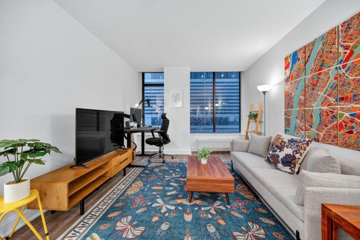 FiDi 1 BR w Work Setup by Anyplace - 11729