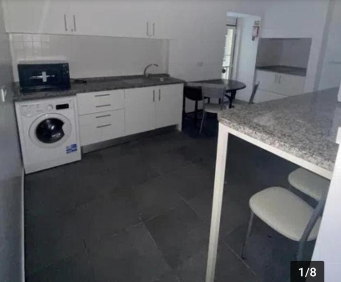 Avenida Dom Carlos I, 101