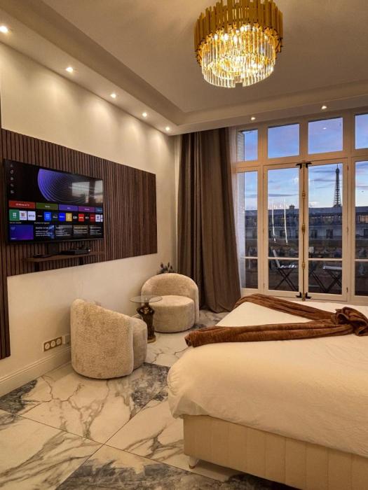 Magnifique Studio Champs Elysees Vue Tour Eiffel et Arc de Triomphe
