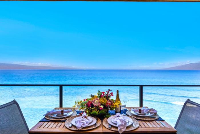 KBM Resorts FREE CAR Mahana Oceanfront 1-Bedroom Penthouse with Gorgeous Sunsets MAH-1006