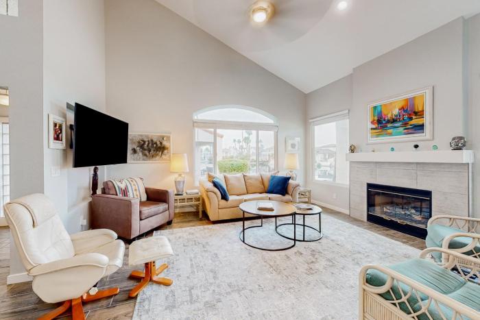 Lake view desert stay with pool, patio, grill, & smart TVs - snowbird-friendly