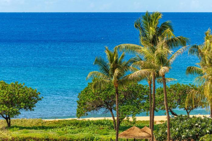 KBM Resorts FREE CAR 5th-floor 3BR3BA with ocean and Molokai views Honua Kai Hokulani 3-Bedroom Condo Beautifully Upgraded HKH-529