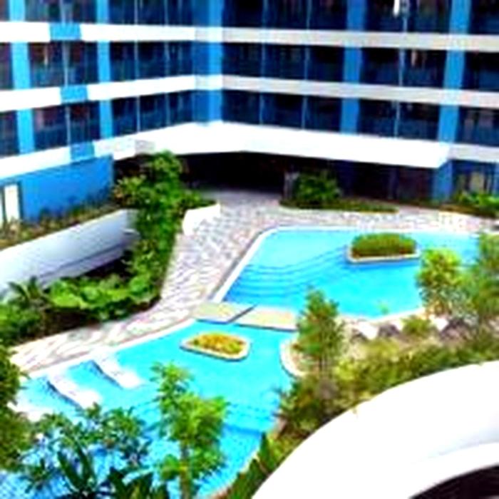 Luxury Stay in Ayala Makati, Air Residences with Balcony