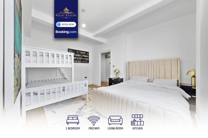 Modern 1BR Flat By Regal Realms Short Lets & Serviced Accommodation at Westbourne Court with Free WiFi & Elevator