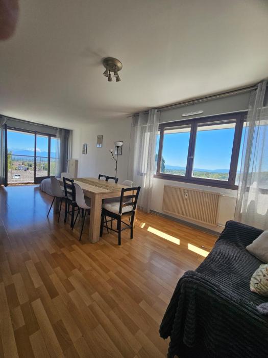 Vue Alpes et Jura proche Genève et stations 4 personnes