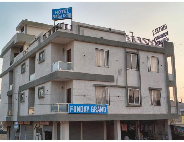 Hotel Funday Grand