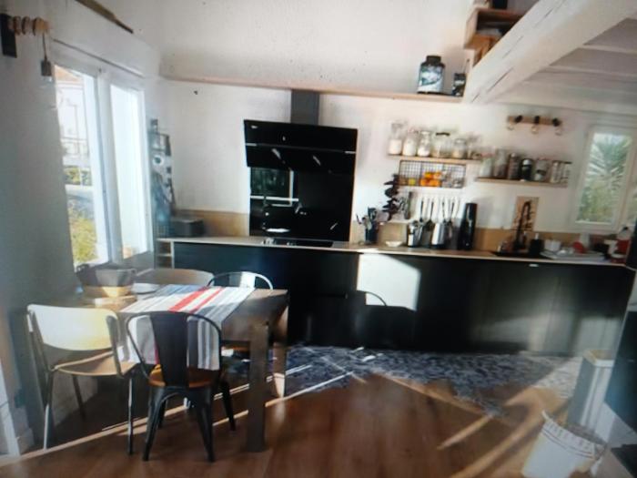 Villa Seyne-sur-Mer avec piscine privée et commerces de plage accessibles à pied