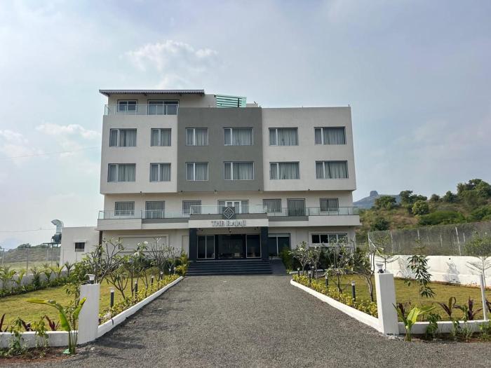 Hotel The Rajaji Restaurant and Rooms