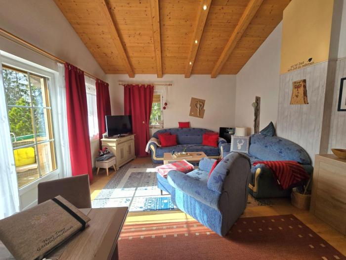 EINZIGARTIG, Bergblick, Erholung PUR, Komfort, Balkon, WOHNZIMMER, 2 SCHLAFZIMMER, ruhig
