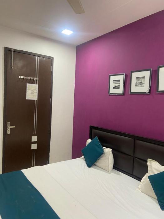 Hotel Mannat Budh vihar