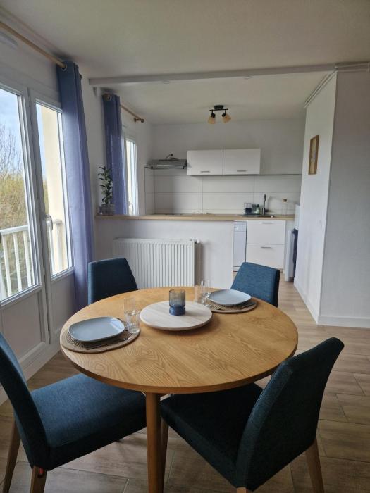 Appartement face gare, neuf, calme, parking,