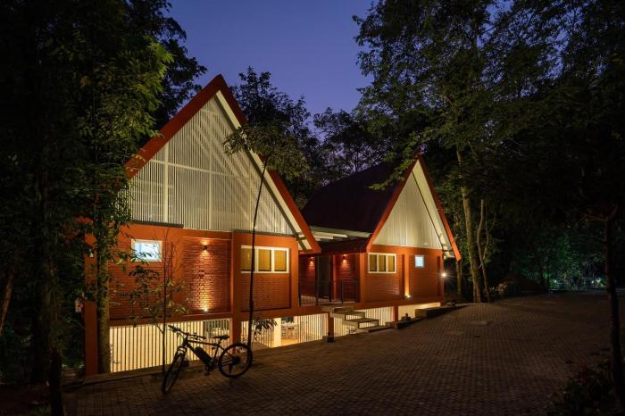 Leopard Eye Resort