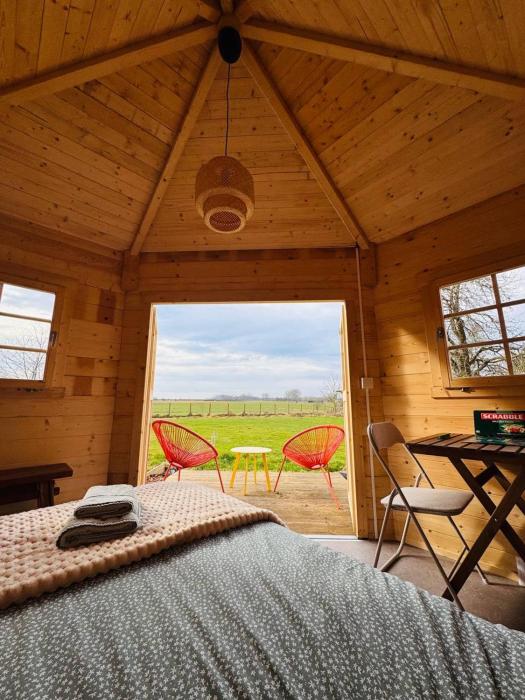 The Bee Garden - Cosy Cabin