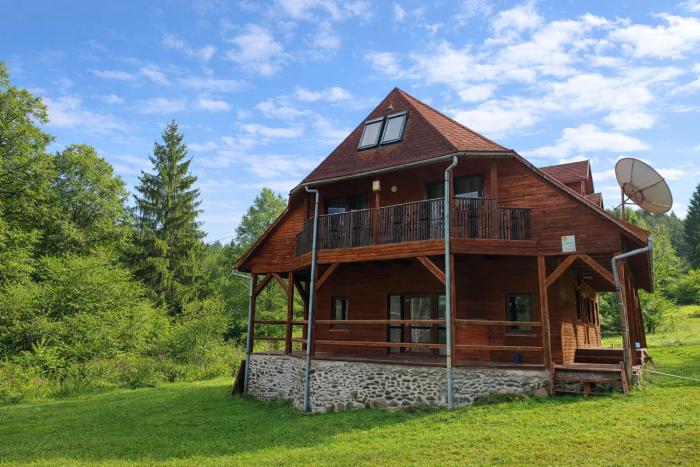 Everwood Lodge, Transylvania