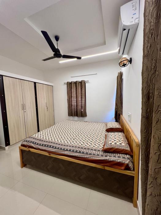 Nisarg Homestay with Kitchen Dinning