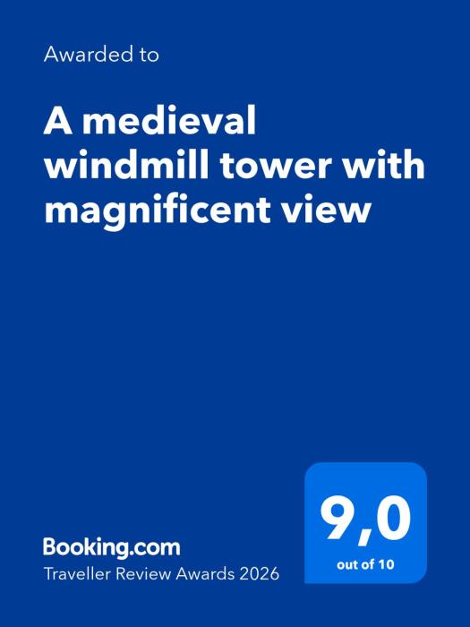 A medieval windmill tower 2bedrooms in the heart of old town with magnificent panoramic seaview and cityview